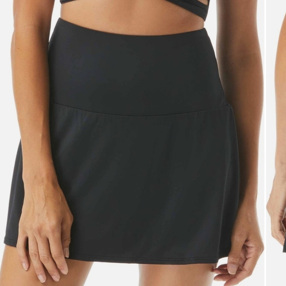 Coco Reef Dresses & Skirts - Coco Reef Black Swimgear Skirt